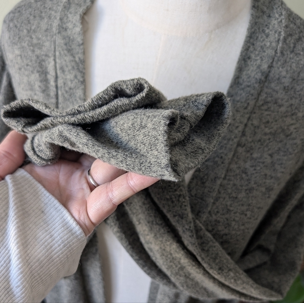Rue21 Women's Size XL Gray Open Front Cardigan Sweater - Picture 9 of 10